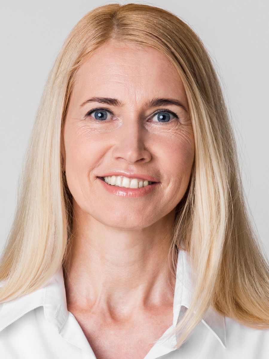 Woman with long blond hair